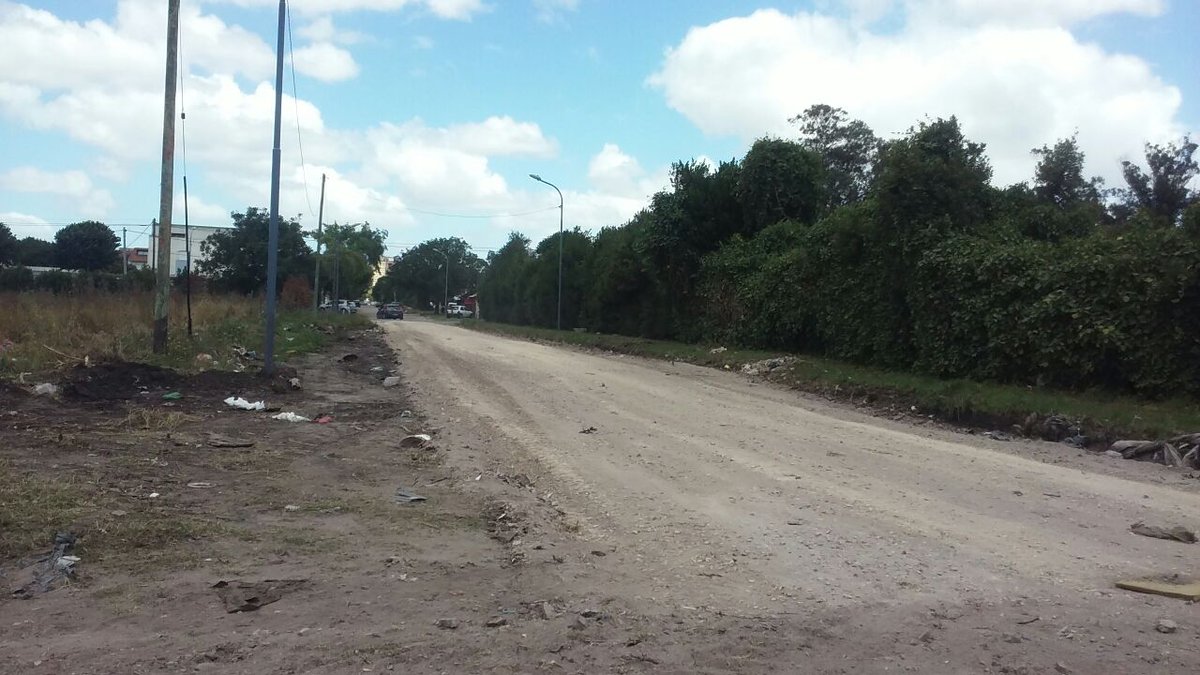 emsurmgp's tweet photo. Seguimos #saneando la ciudad.
México entre Santa Cruz y Beruti.
Antes y después.
#Ayudanos. https://t.co/RqboWbAXcr