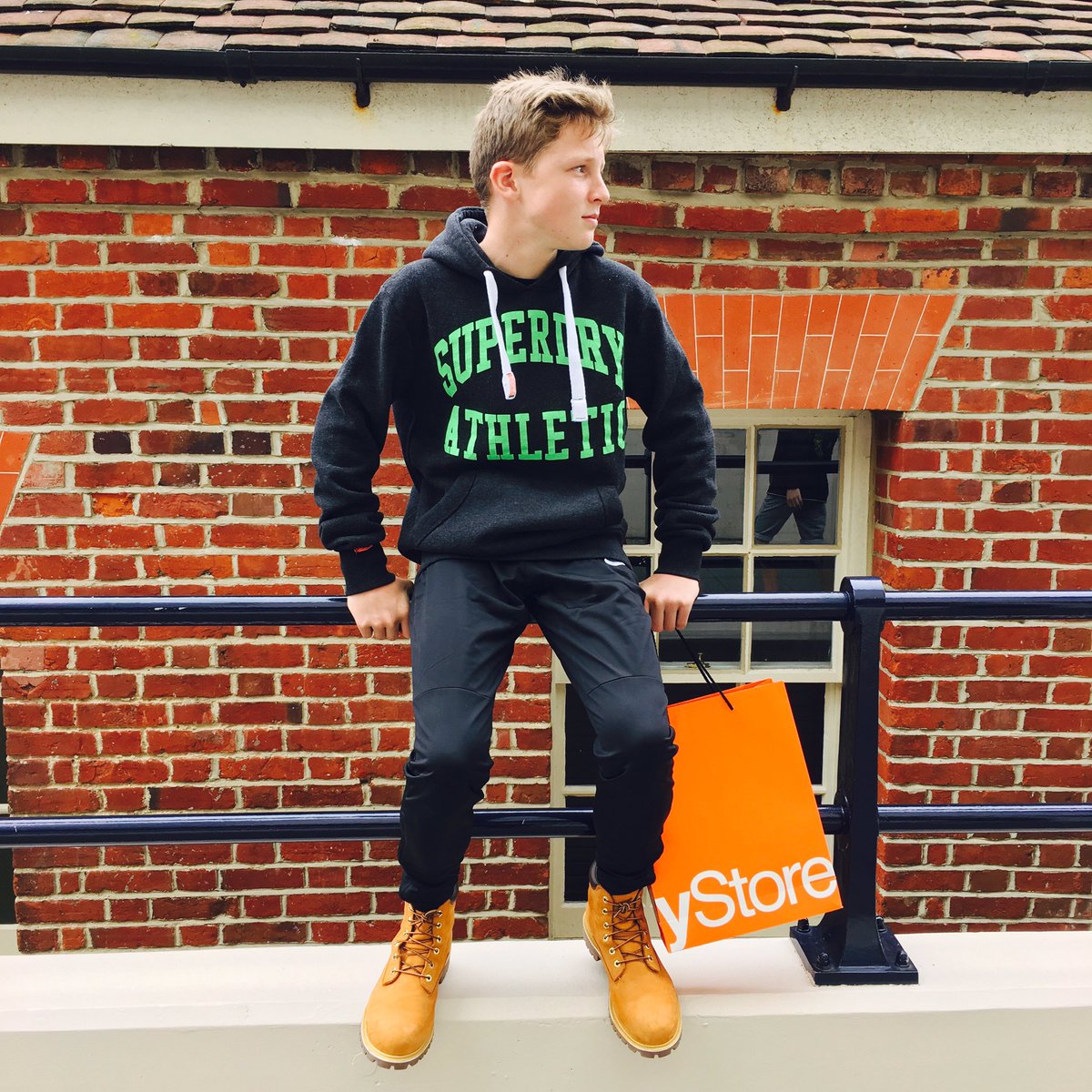 Anna Stretch tweet media