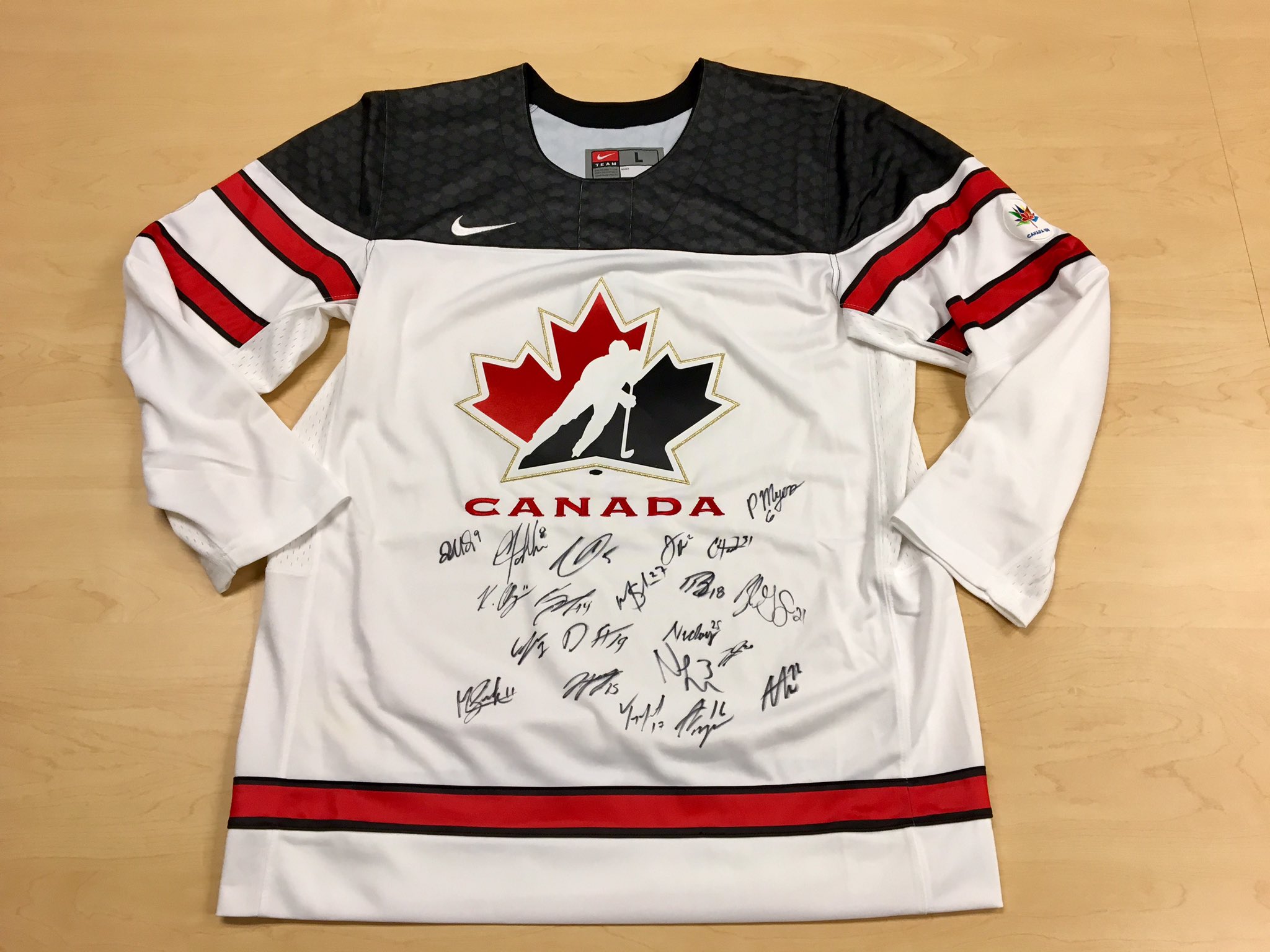 Nike Team Canada Replica Men's Hockey Jersey.