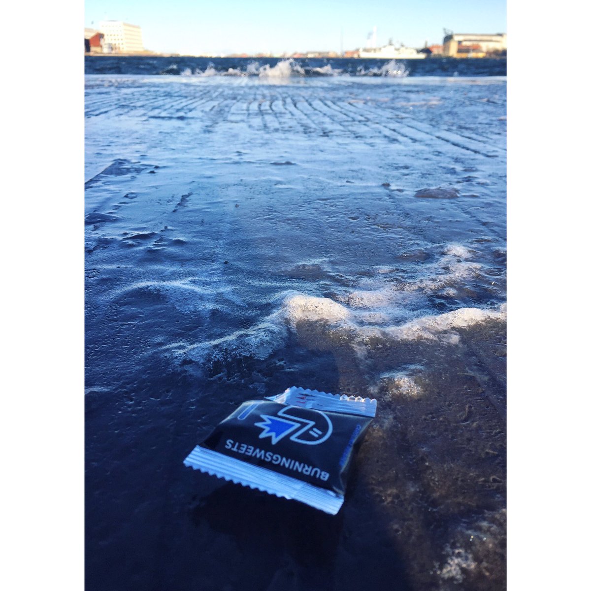 Denmark is freezing these days 😳❄️☃️ Hope you are staying warm out there-  have a great weeekend! 👊🏽❤🌎