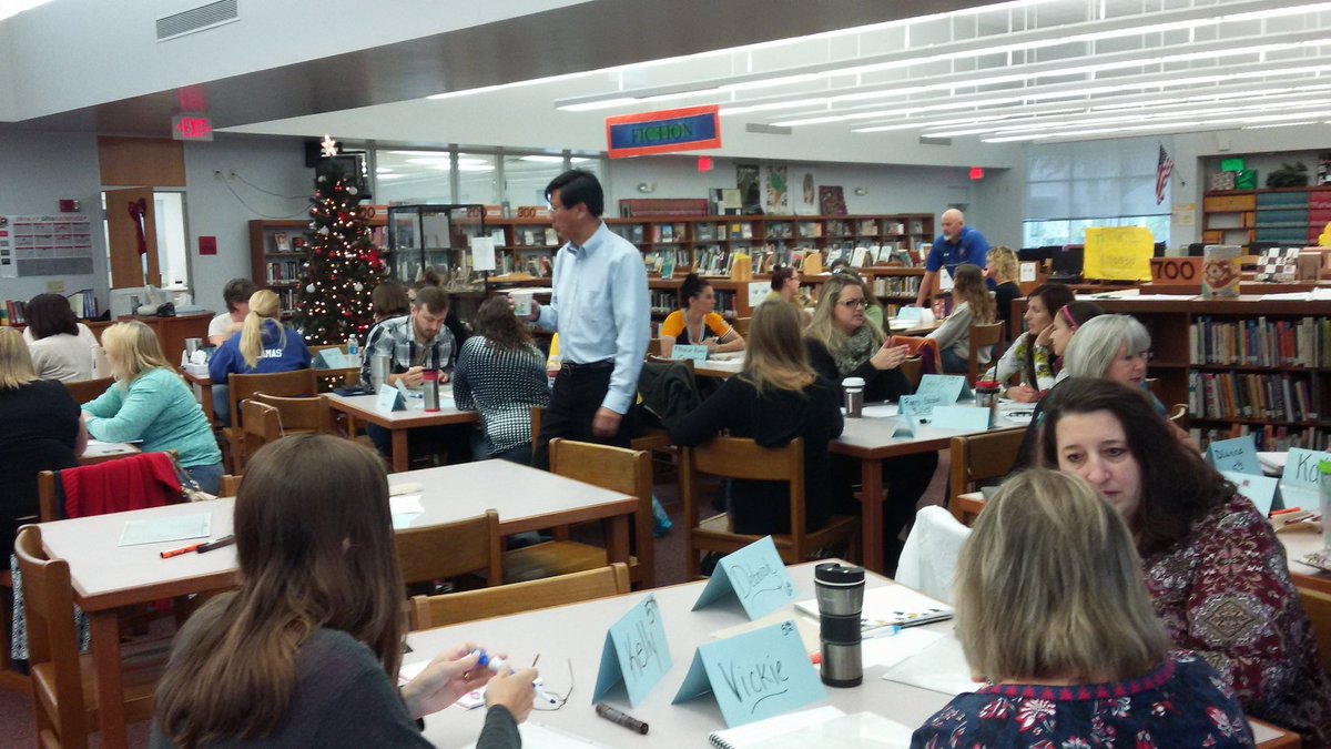 ManateeScience's tweet photo. Teachers back from Winter Break, the power of science- Standards Based Inquiry workshop with Dr. Chew #drchew #teacherslearning #SDMC https://t.co/bZBbKROwKB