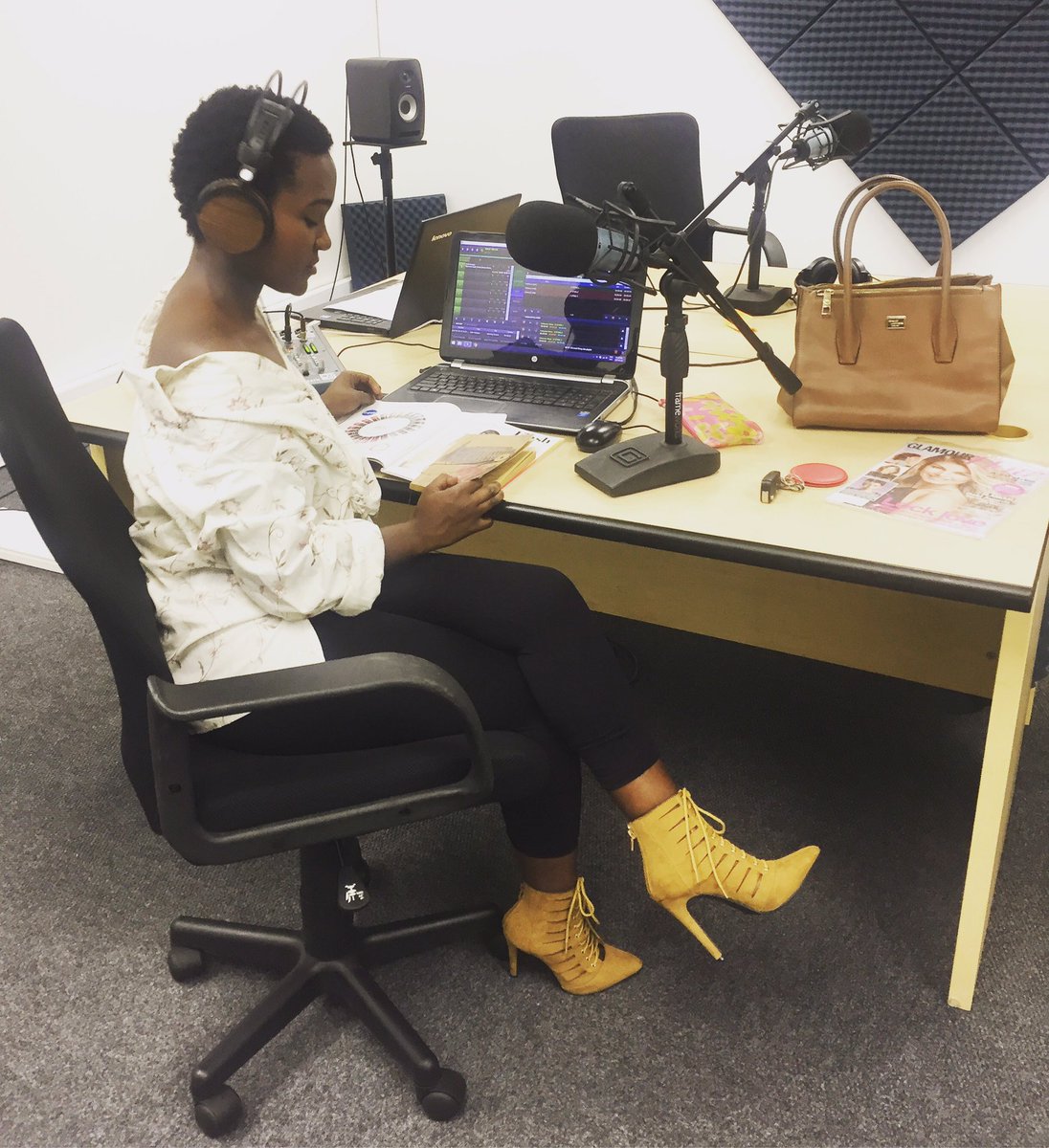 ThandieChefa's tweet photo. This is how I spent my Fridays 2-4pm @HashtagRadio #Trends101withThandie. Join me again n/week! https://t.co/T8z84C0sPz