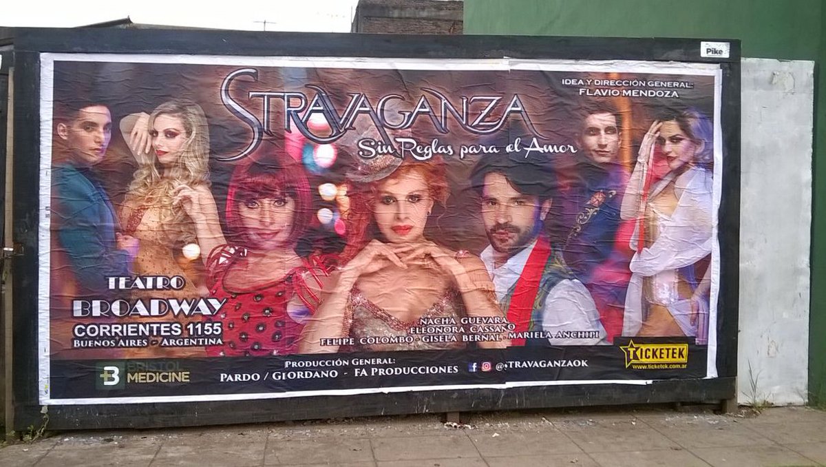 DePikeVP's tweet photo. Arrancamos el año publicitando un show de nivel internacional! #Stravaganza en calle Corrientes! #Séxtuples #Publicidad #ViaPublica #DePike https://t.co/JthItxUw1l
