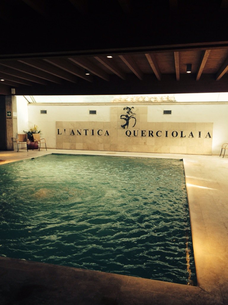 TermeAQ's tweet photo. Per festeggiare la #befana mettiamo nella calza una giornata di solo #relax. https://t.co/g3fOkJuyow
