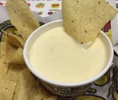 Moes_HQ's tweet photo. #ReasonsToLoveMe I always keep you warm https://t.co/Tg2xQjRP2P