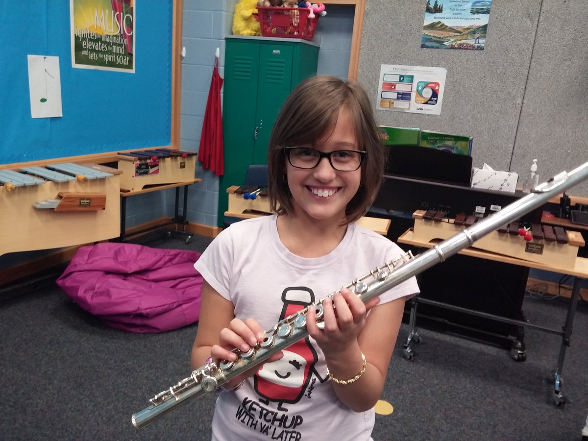 MrsReedMusic's tweet photo. Learning about the Woodwind family. #ilovevickery https://t.co/3gJxEhPmam