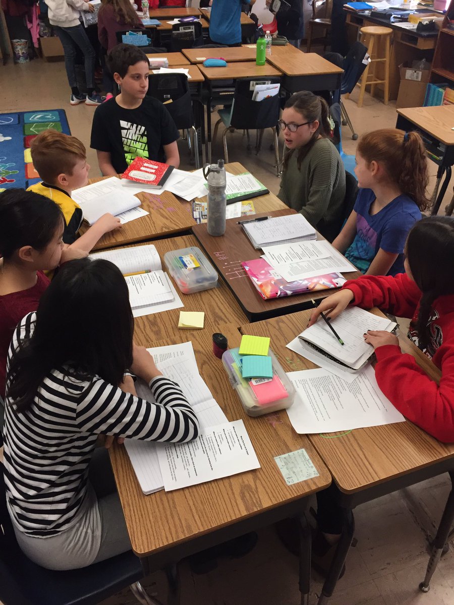 MrsMalkiEHB's tweet photo. Is "The Giving Tree" strong or weak? Teams caucus to defend their position. #teamweak https://t.co/spMzK2r9B3