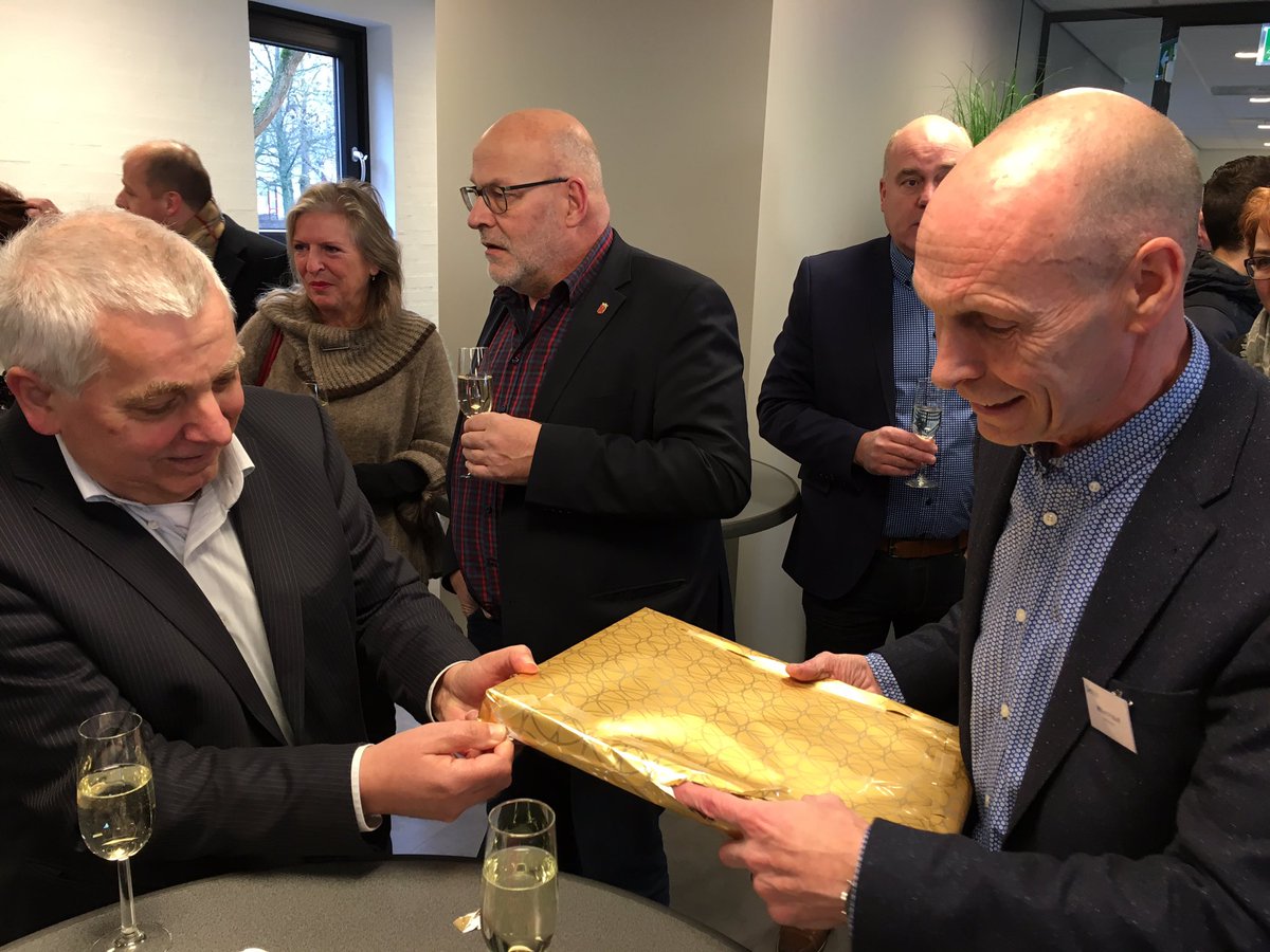VandermeulenEd's tweet photo. #Destion proficiat met jullie nieuwe pand. De oude soc. dienst is prachtig opgeknapt. De #gemeente Gennep is blij jullie als buur te hebben https://t.co/PB2oM0q0cG