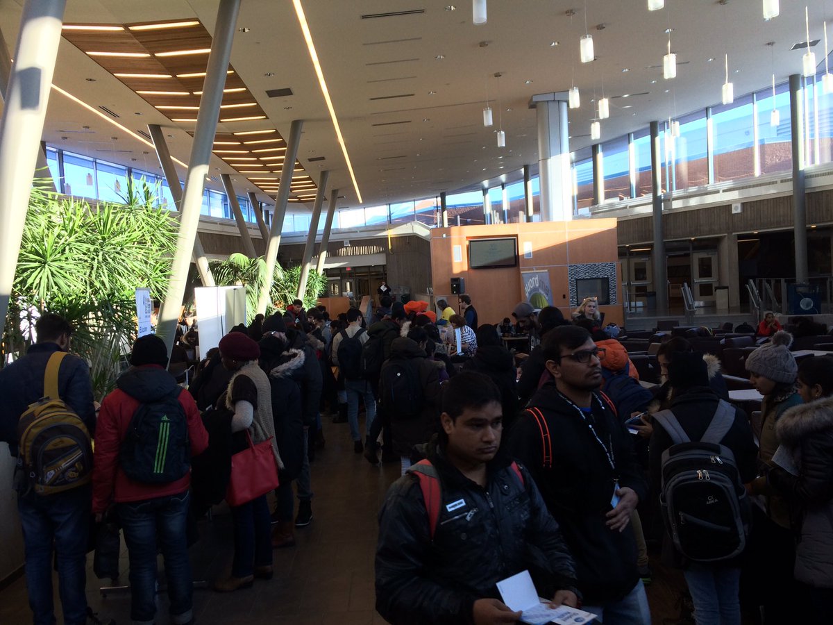 niagaracollege's tweet photo. It's Orientation Day! Welcome, to all our new students. Enjoy NC! 😀 https://t.co/Yg2mzWzTGQ