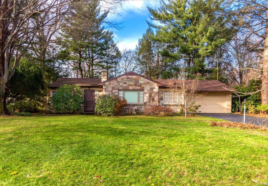 CheersToHere's tweet photo. Open THIS SUNDAY 1/8/17 1-3 pm // #Brighton // https://t.co/FEMwfrAcr9 #roc #rochomes https://t.co/IOpyBm964t