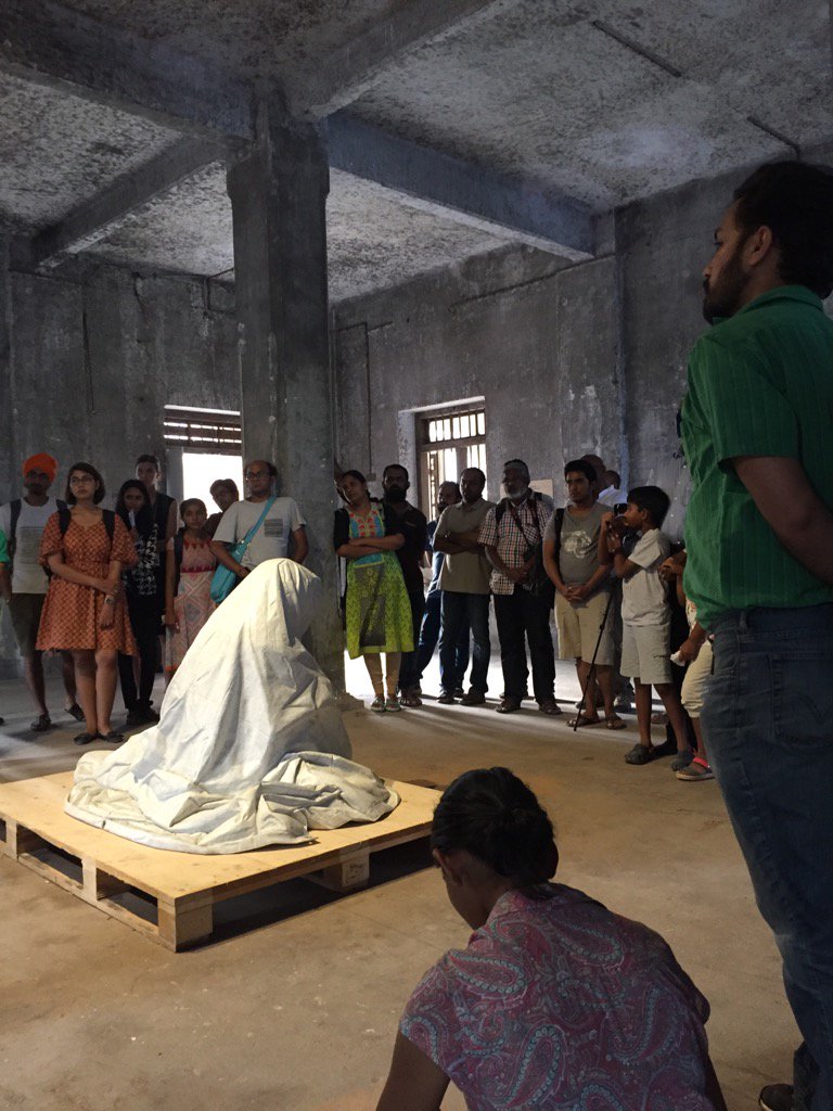 KrishBose's tweet photo. #AlexSeton's work at @KochiBiennale 2016 curated by #SudarshanShetty till 29th of March 2017 https://t.co/KHJfdsDikl