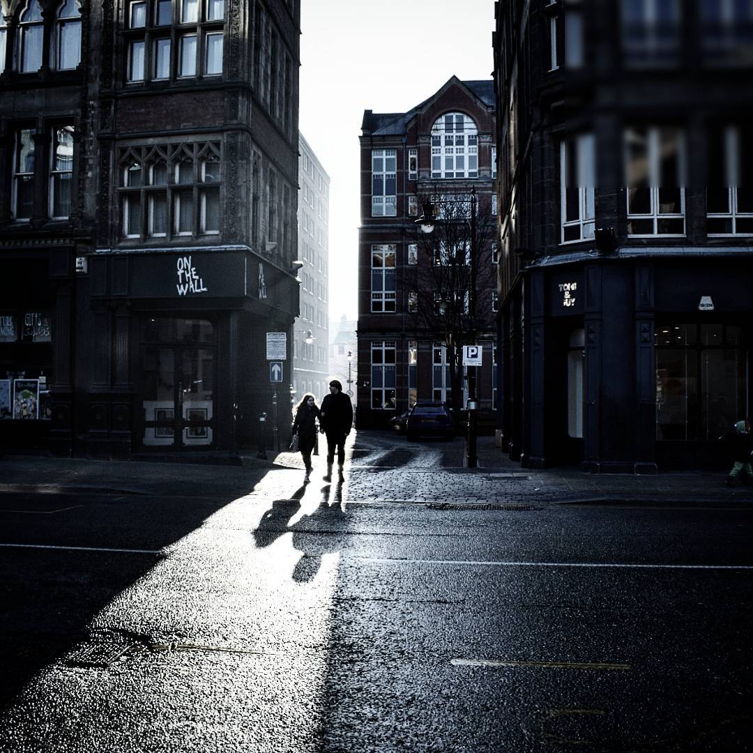 LeedsLife_'s tweet photo. That winter sun ❄️
#Leeds #BoarLane #Yorkshire https://t.co/XgUJsRsT4k