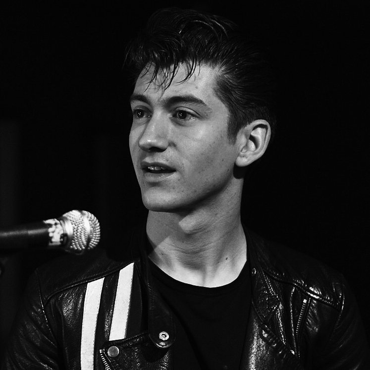 31 years ago was born the person who touched our heart with his voice and his big heart, happy birthday alex turner! 