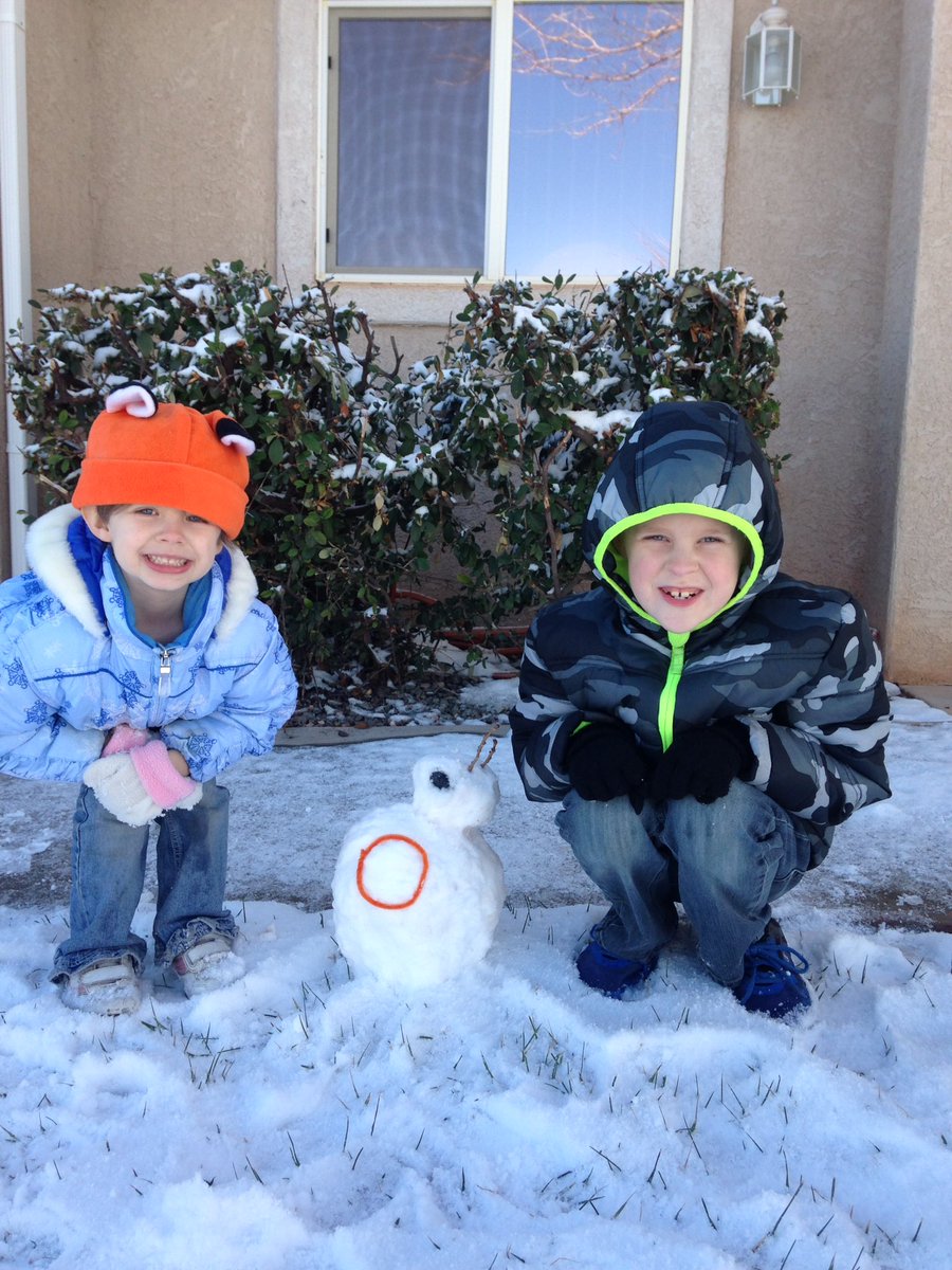 ShalleeMcArthur's tweet image. Also, my kids made a snow BB-8. Because they are awesome. #nerdspawn