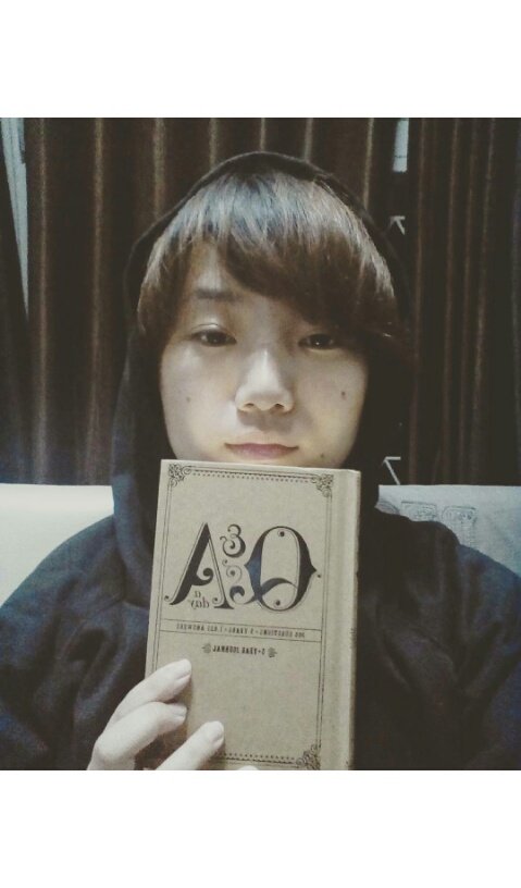 cypherbug's tweet photo. Didn't know I have upper lips only after this picture #5yearjournal #QnAbook https://t.co/Pt9ftgtfJh