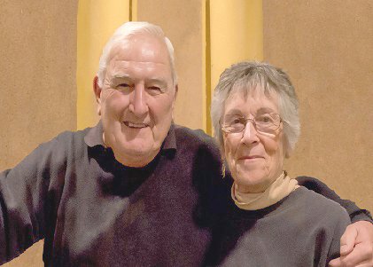 MtnMsgr's tweet photo. Izzos earn Community Service Award - https://t.co/eqr5qZBJUv https://t.co/i4Z5uyL38e