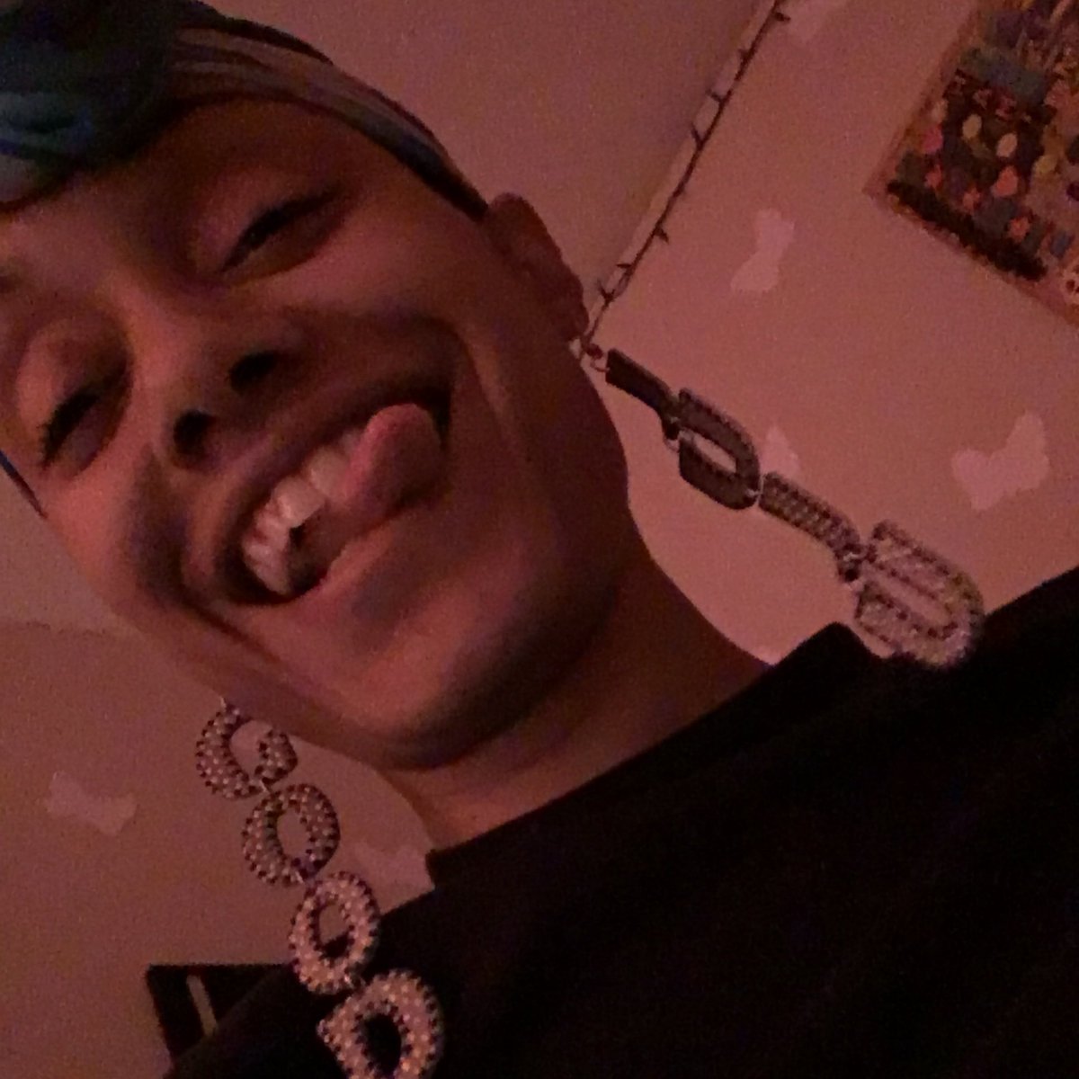 Ham4Mayor's tweet photo. Spreading that Good Juju everywhere I go! #FirstFridayATLTonight #jewelry #fashion #earrings #HamJordan #Bangrz BRR https://t.co/na6TN5hwjR