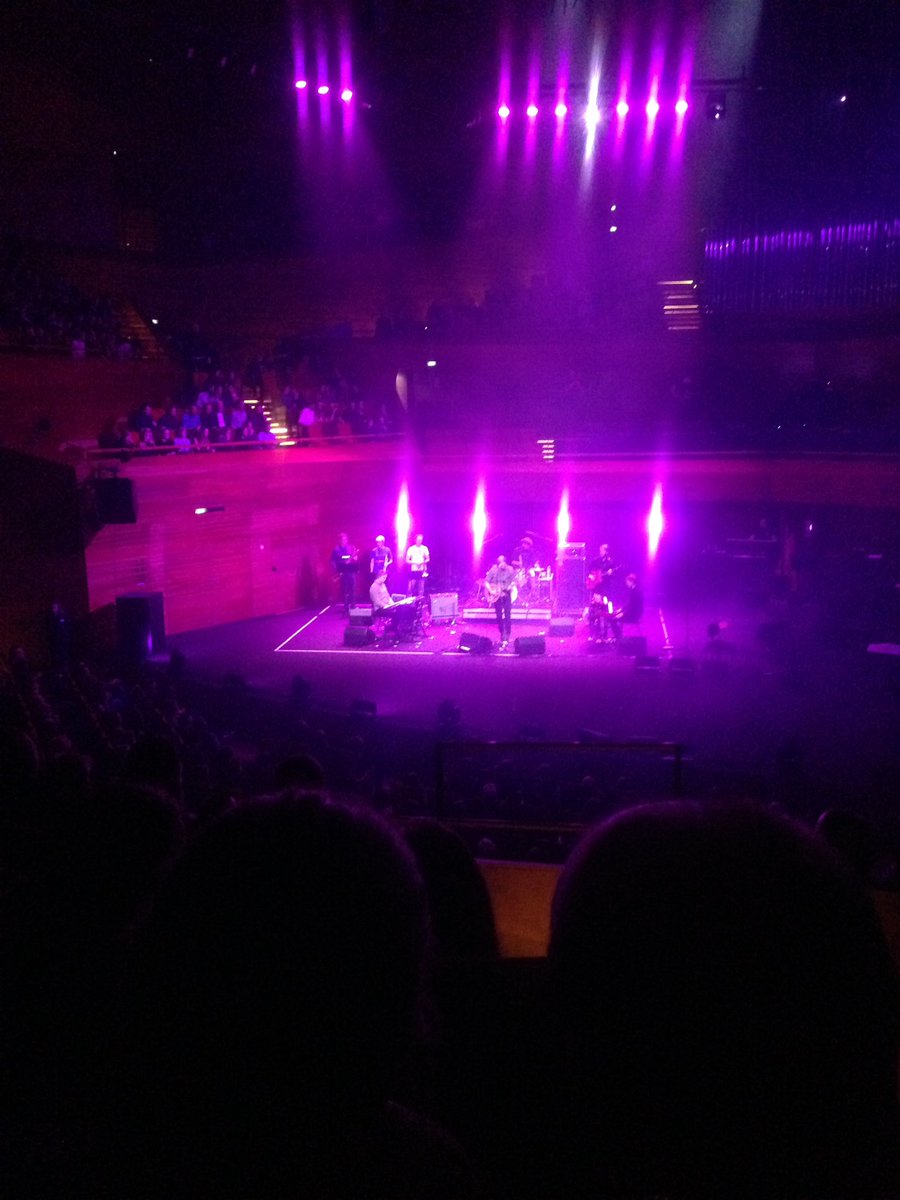 Nu: Junius Meyvant - en "<a href="/MisterHolm/">Carsten Holm</a>-opfindelse". Tak for den! #p6beatrocker
