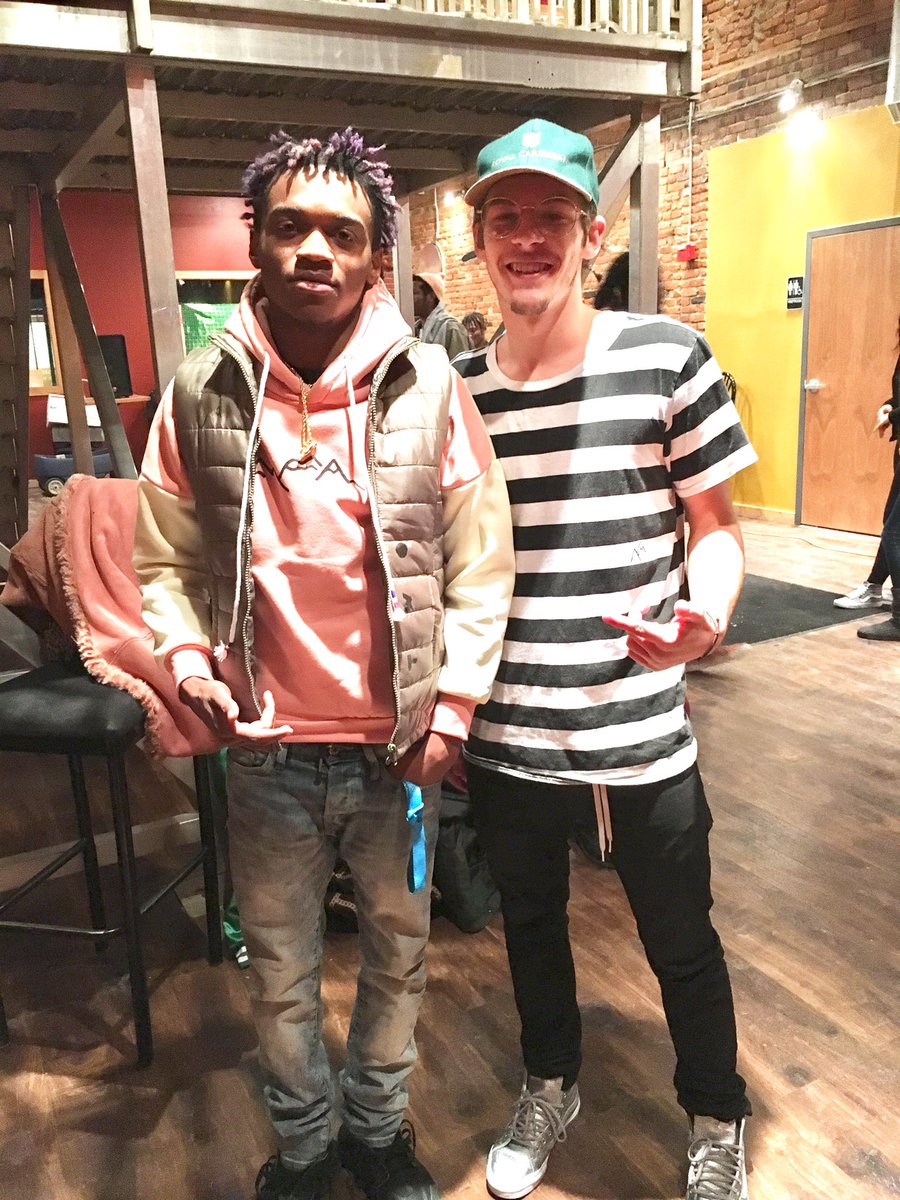 jpenntaughtme's tweet photo. Shoutout my mans @FellieTheMage just dropped some new music! 
https://t.co/1xOwyTLNQ9 https://t.co/WoLBsZwSUU