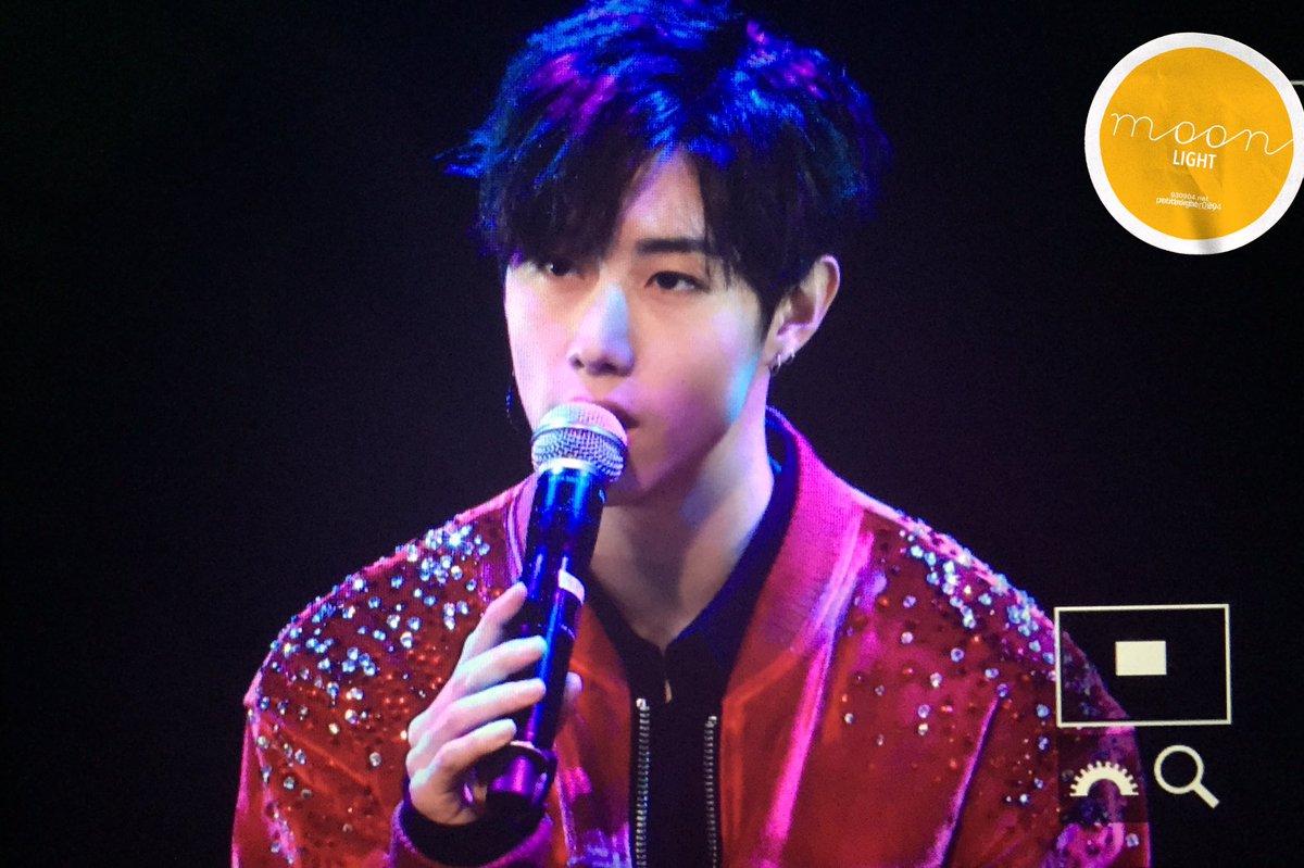 MOONLIGHT_0904's tweet photo. Preview 🌙 170106 #GOT7inTaipei #GOT7 #마크 #갓새븐 #MARK https://t.co/RbtQ0eiqko