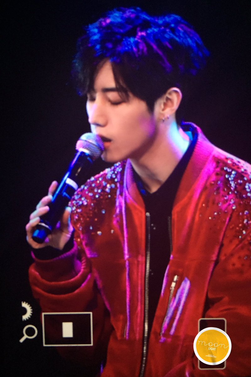 MOONLIGHT_0904's tweet photo. Preview 🌙 170106 #GOT7inTaipei #GOT7 #마크 #갓새븐 #MARK https://t.co/RbtQ0eiqko