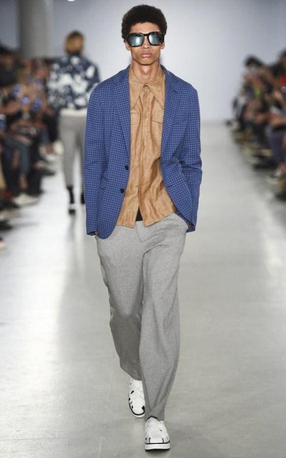 MakeItBritish's tweet photo. Homegrown British labels shine at #LondonFashionWeek. The best of British men's on @Telegraph https://t.co/3OiHfG36rt https://t.co/7bHzcQEA0m