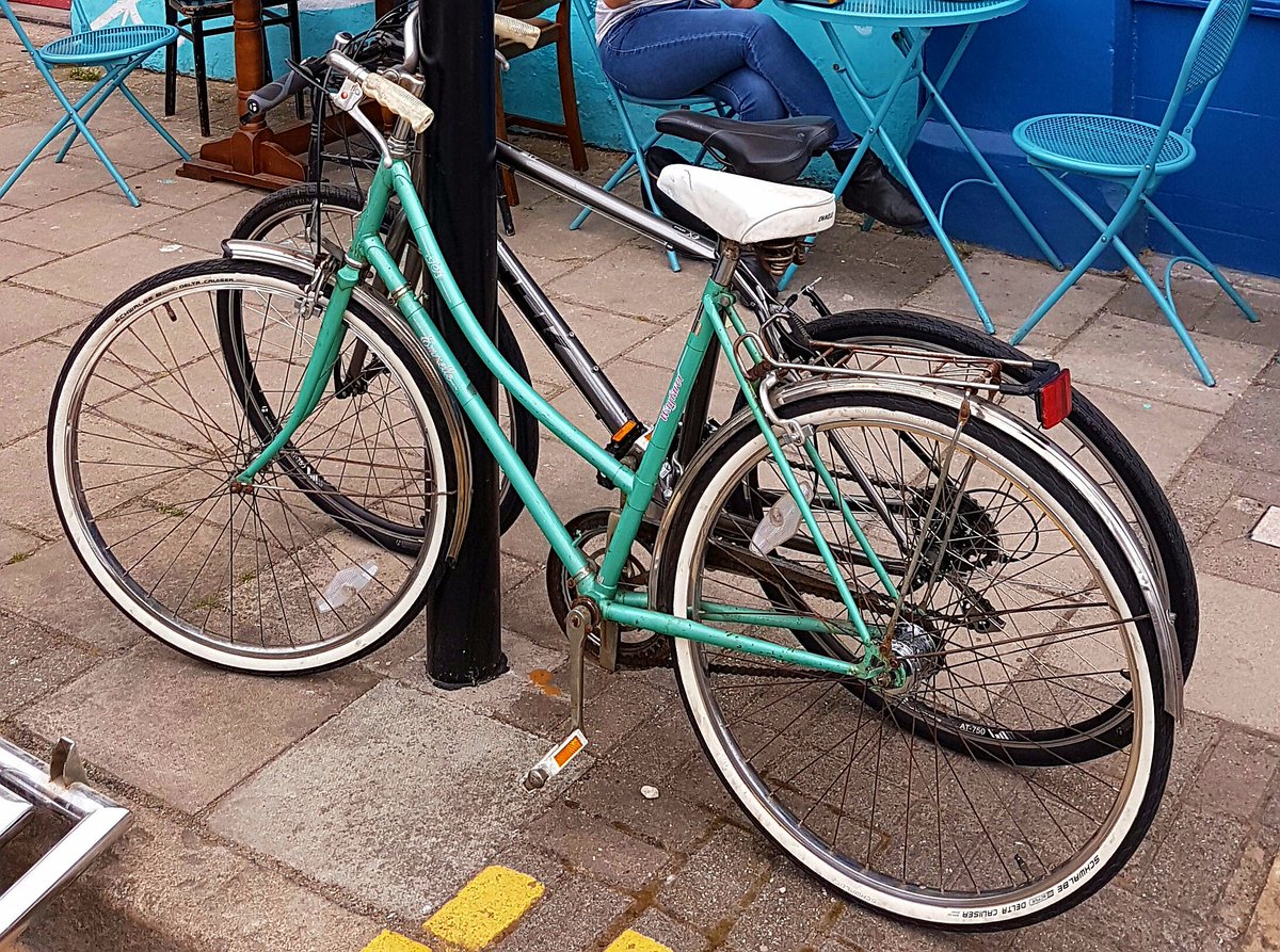 amyricho1's tweet photo. @StolenRide My green bike was just stolen from Kingsland Road in Dalston. White pedals, handlebars and seat and the word 'Emmanuelle' on it https://t.co/ov79fSWRLw
