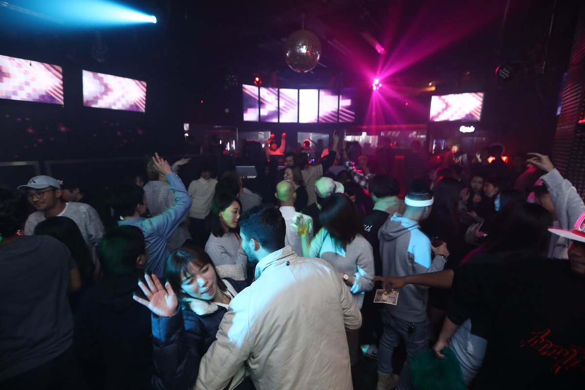 Butterfly Nightclub على تويتر 新年一発目のエッセンシャル盛り上がってまっせ Essential エッセンシャル Eatourmusic バタフライ Butterfly バタフライ京都 Butterflykyoto パーティー 京都 Kyoto クラブ ナイトクラブ Club Https T Co Molzy5jtuv