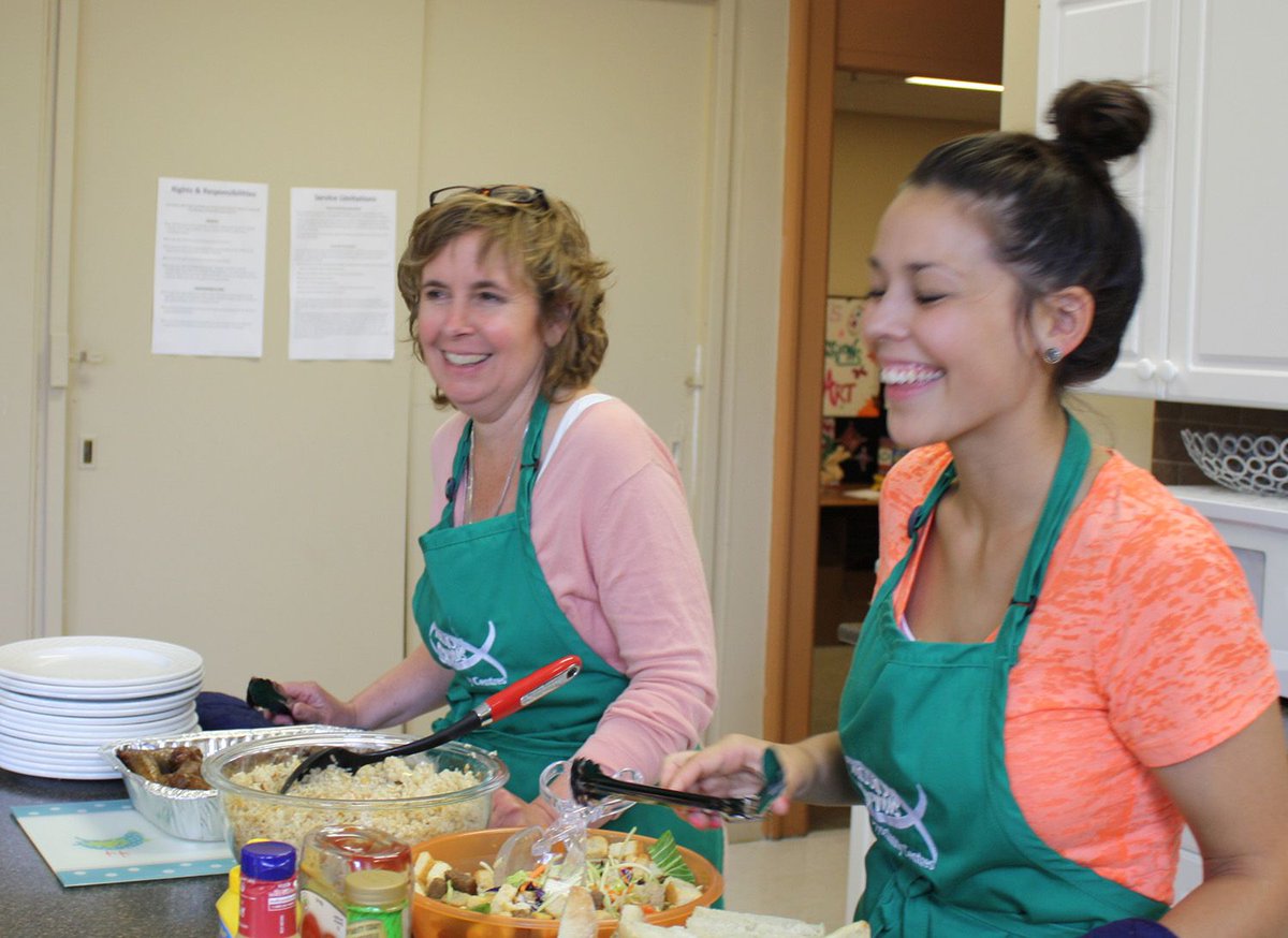 MissionHamilton's tweet photo. Want to make healthy food for families + children? We need volunteers for our kitchen on Wentworth St N. Apply --> https://t.co/o6d7ORUqMl https://t.co/q0TnIyFots
