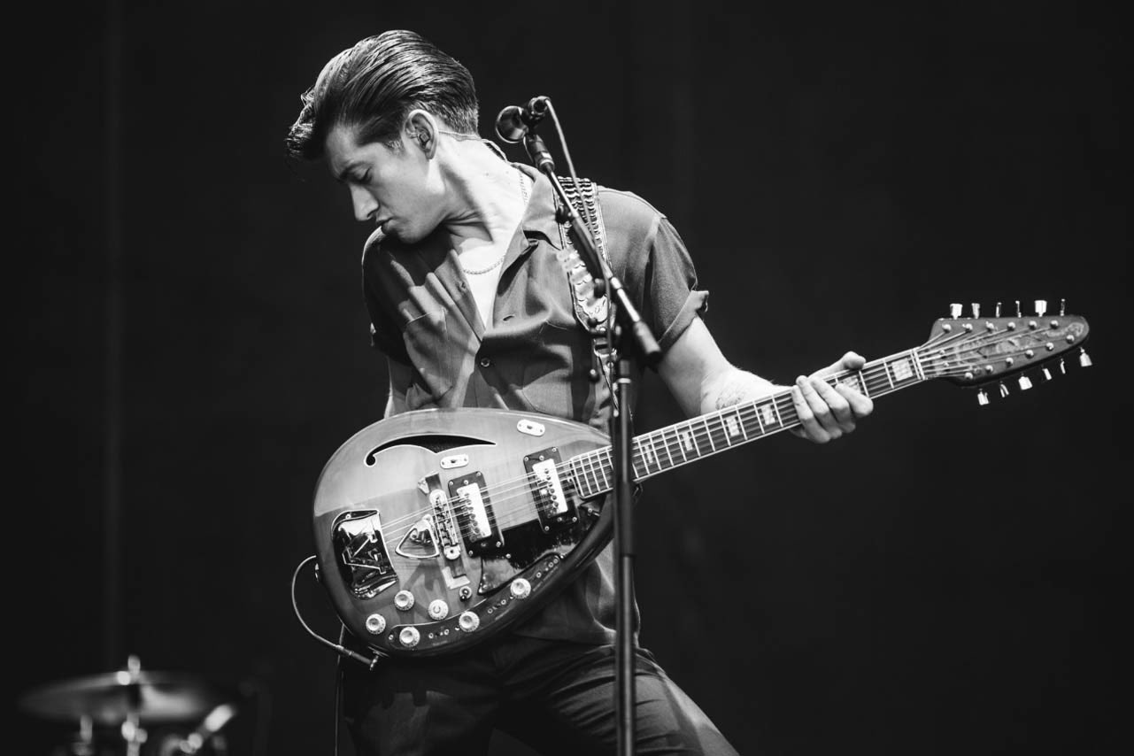 Happy birthday to the man, the monkey, the puppet that is Alex Turner. 