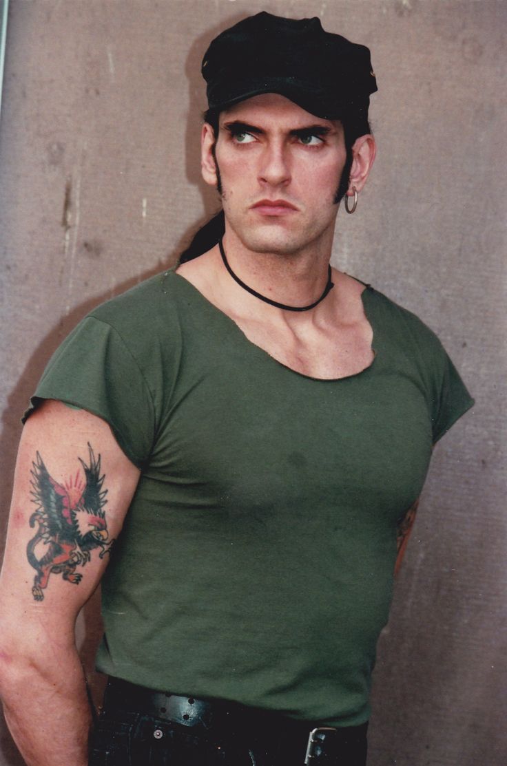 Сколько было девушек у питера стила. Томас петрус. Type o negative peter steele. Type o negative питер стил мастика. Питер стил и донна уайт.