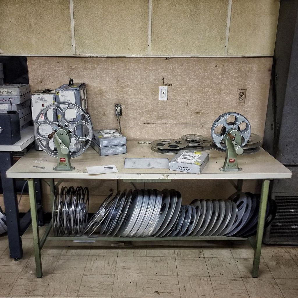 59_Studios's tweet photo. Nostalgia. 
#filmisnotdead #filmmaking #oldschool #theater #reeltoreel https://t.co/2ZNtVM5UnV https://t.co/RYrvKyH7k8