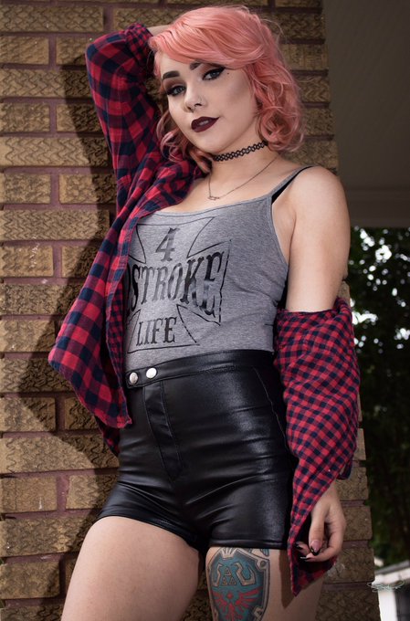 I am feeling it today, emotionally.  👚: @BansheeApparel https://t.co/K9R4cH8gI9<a class="tags" target="_blank" title="On Twitter" href="/?out=eyJ0eXAiOiJKV1QiLCJhbGciOiJIUzUxMiJ9.eyJpYXQiOjE3MjEzNzkzNDksImlzcyI6InR3cG9ybnN0YXJzLmNvbSIsIm5iZiI6MTcyMTM3OTM0OSwiZXhwIjoxNzUyOTE1MzQ5LCJyZWRpcmVjdF91cmwiOiJodHRwczovL3R3aXR0ZXIuY29tL0JhbnNoZWVBcHBhcmVsIn0.YD643hhRZ28FEBC5X_jvvOPyhR4EvnY2ZiE5yxGXd1YqRPmVPKYeXm3HpcwS81ZLETlxdBIt1A8wzioD130fCA">@BansheeApparel</a><a href="/tag/twodoorcinemaclub"class="tags"><span>#twodoorcinemaclub</span></a>