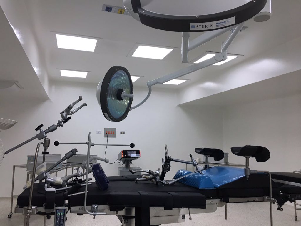 AngelaCarrero3's tweet photo. .@ivssoficial #IVSS Nuestro Hospital Dr. Miguel Pérez Carreño cuenta con ocho nuevos Quirófanos https://t.co/EVeN1tBVaR #IVSSAtiendeAlPueblo https://t.co/KMzKBXlrua