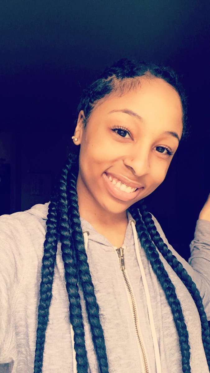 dollfacejamani's tweet photo. 😬 https://t.co/wvVBqTedpZ