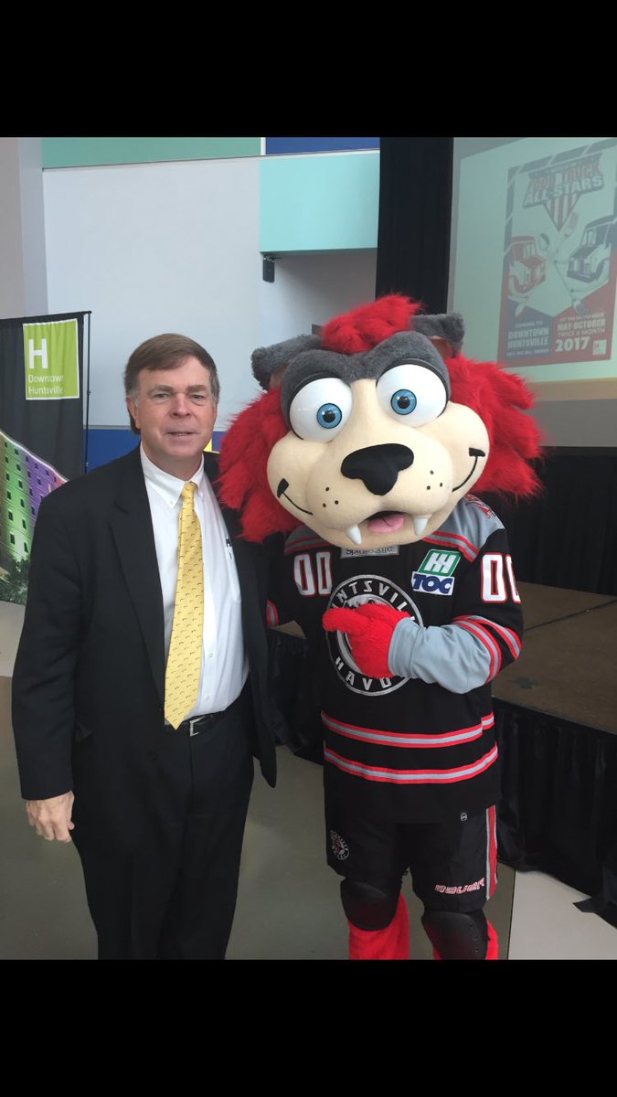 Got to hang out with the Mayor at Huntsville's annual awards breakfast this morning!