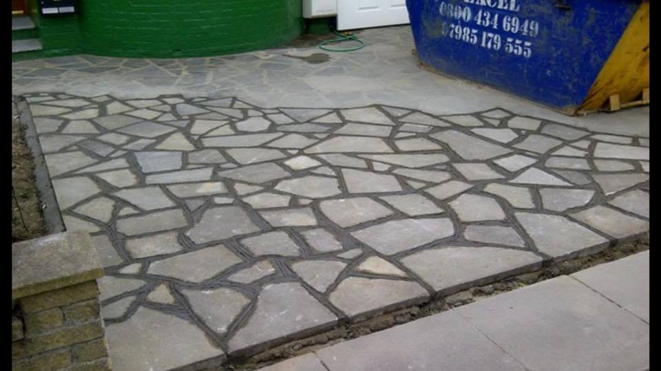 jestinguk's tweet image. When your drop your phone on its screen..