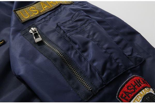 DapperSuppIy's tweet photo. Bomber Jacket https://t.co/FkVQr79eOv https://t.co/VCBcsTQQBC