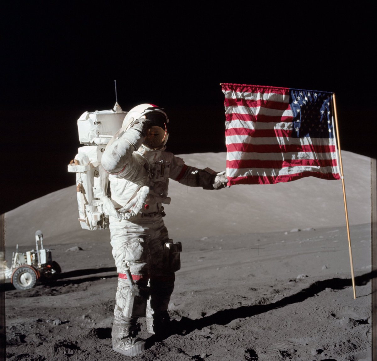 Astro_Wheels's tweet photo. In space, or on the moon, the 'sky' always appears black because there is no atmosphere to scatter the incoming light. @MrMerrillsClass https://t.co/WKy53ufYUY