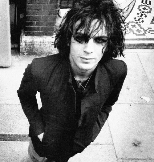 Happy birthday to founding member of Syd Barrett! He would have been 71 today. 