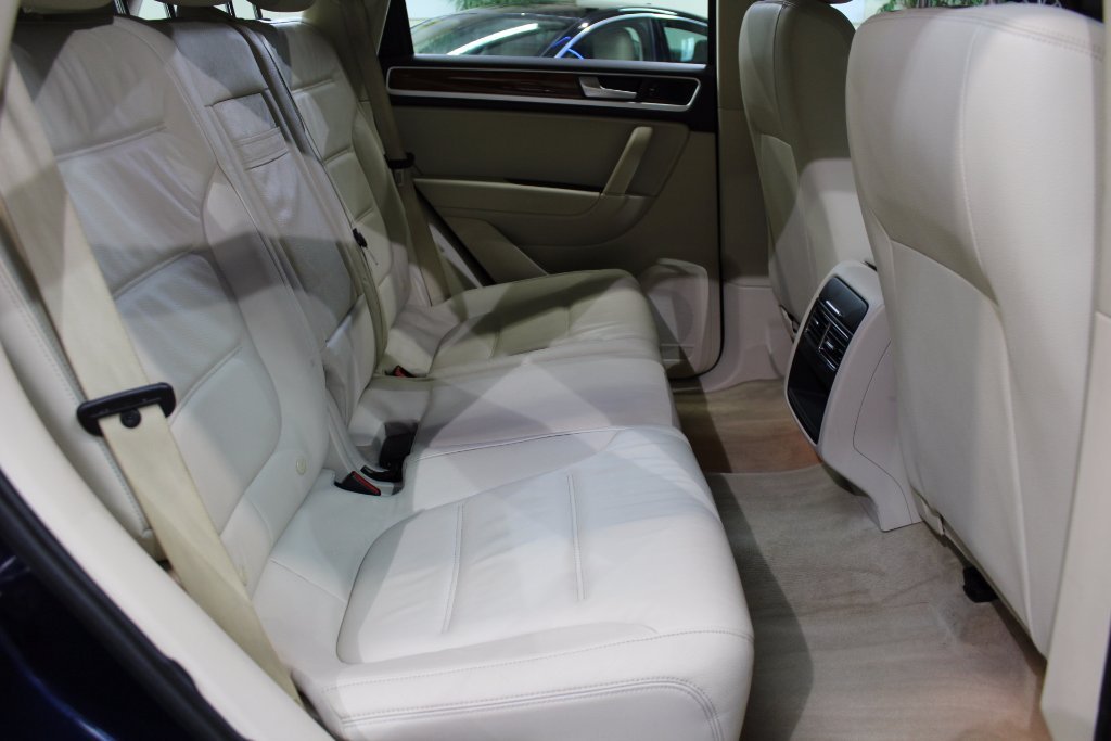uk2africaimport's tweet photo. #KubambaRadio #electionlaws #CoopSmilingParents #GloCAFAwards2016 2010 NEW SHAPE TOUAREG V6 TDI 72,000Miles
CIF ::ยฃ19,990 ONLY https://t.co/9PbQBBXYWz