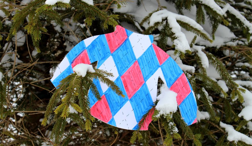ReadiBoard's tweet photo. Our #foamboard sweater is very stylish, but I don't think it will keep us very warm in all this snow. #nationalargyleday #ReadiBoard https://t.co/NcebJHedeV