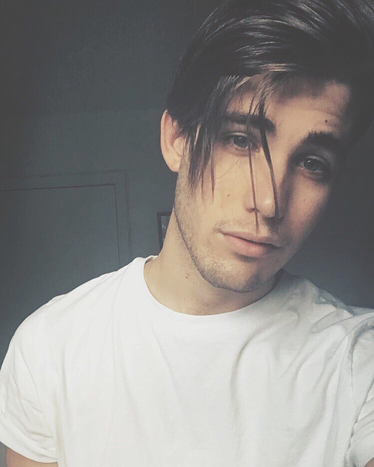 abdielmusica's tweet photo. Staring contest.. GO! 😏
#teamabdiel https://t.co/Y0yh1P4KiJ