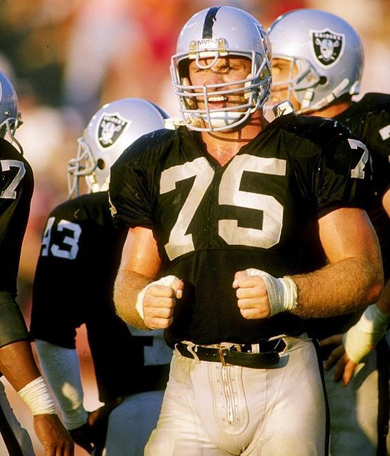 Happy birthday to my all-time favorite NFL player, Howie Long! 