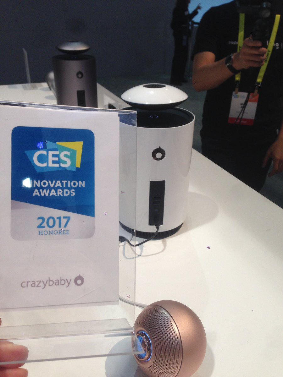 starTechNormand's tweet photo. Une enceinte en lévitation! C'est impressionnant...#startechnces https://t.co/RNBx2cd85L