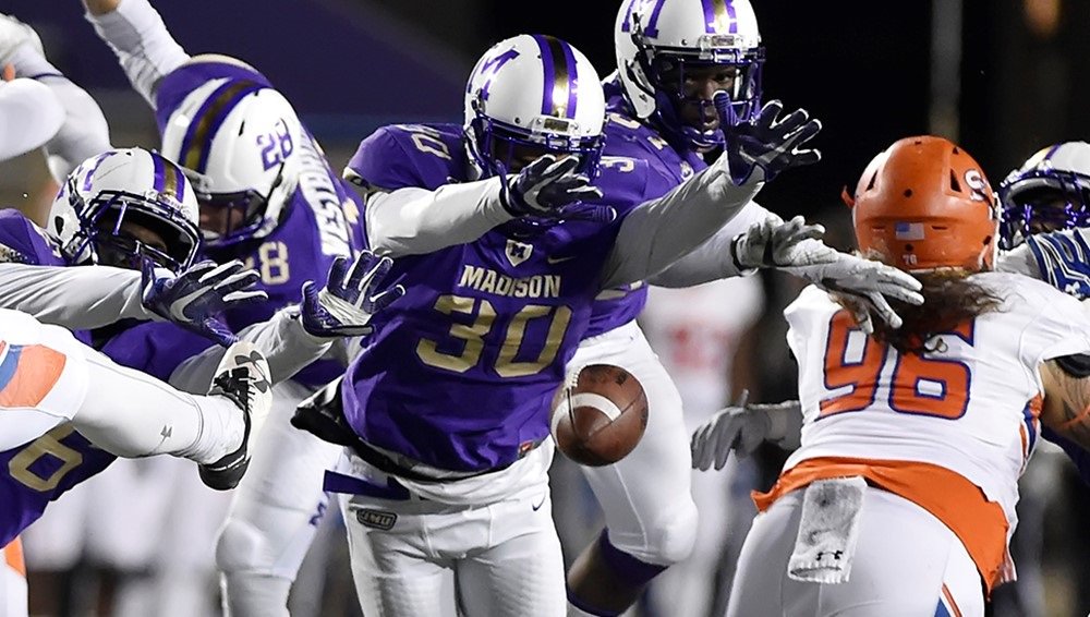 One year ago today they were in high school, now these True Fresh are on big stage #RoadToFrisco #GoDukes #GoGuins herosports.com/news/fcs-champ…