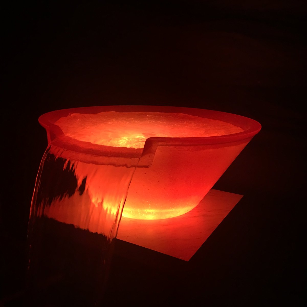 #POOL #FIREFEATURE The Pentair Magicbowl with FireFX is in stock and available for shipping, video link  app.frame.io/f/SVpzDKlL   <a href="/pentair/">Pentair</a>