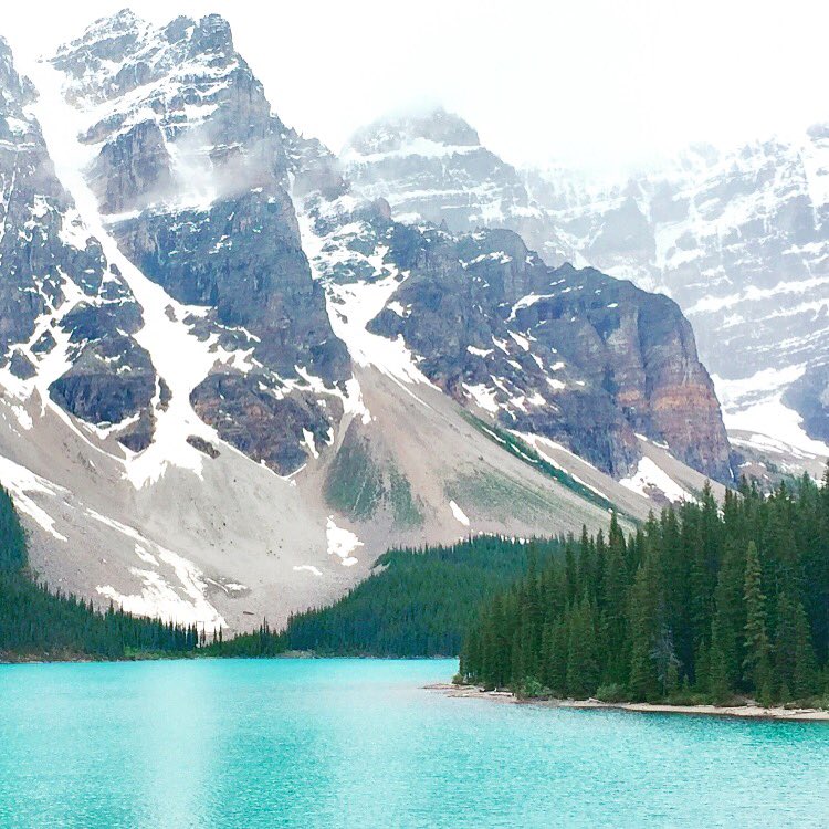 chef_JonWard's tweet photo. Pic from #moraineLake near #banff #canada #blue #glacier #beautifulCanada #winter https://t.co/4tFgqW7kEY