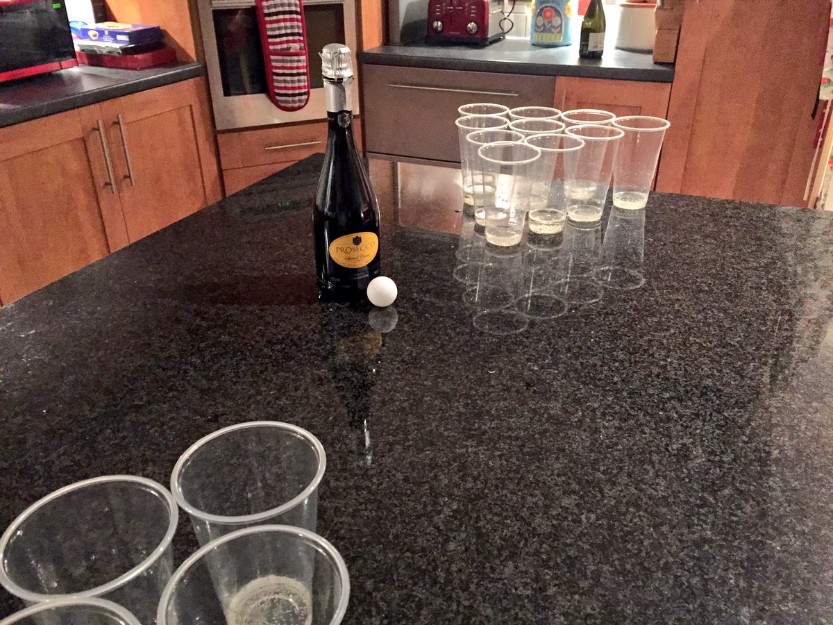 Rhys7Thomas's tweet image. #ProseccoPong @HannahMoss92