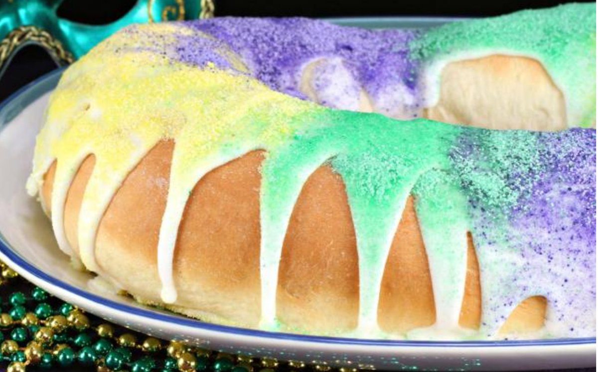 LouisianaTravel's tweet image. Want a recipe for traditional #OnlyLouisiana king cake?! Grab it here and get to baking, it's officially Carnival!👑 ⚜bit.ly/1RDzM3j